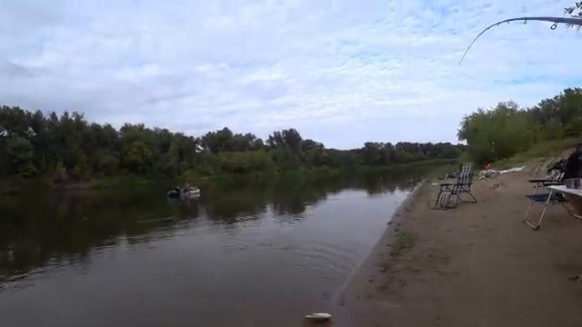 Рыбалка в Астраханской области. ТРОФЕЙНЫЙ СОМ. Ловля Карася, Сазана и Подлещика. Сентябрь 2020. смотреть онлайн