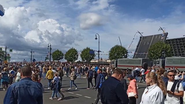 гуляю по Питеру, Невский, репетиция ко дню ВМФ