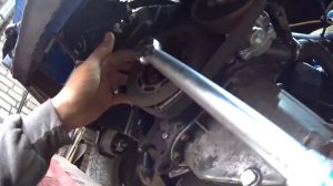 КАК закрутить/открутить БОЛТ КОЛЕНВАЛА