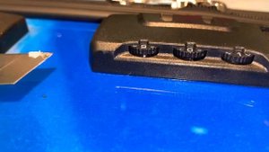 Как раскодировать кодовый замок на чемодане