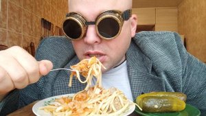 ОБЖОР тушеная капуста и спагетти с мясом/мукбанг с утречка