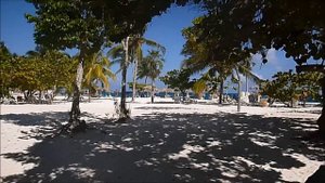 Playa esmeralda sol rio de luna y mares(HD)