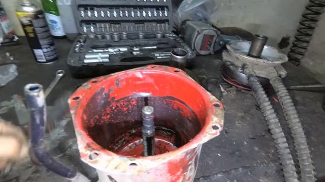 Почему не стоит покупать цветные энергоаккумуляторы на КамАЗ