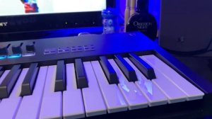 NOVATION LAUNCHKEY 49 - EYTCH never too late to LEARN.
