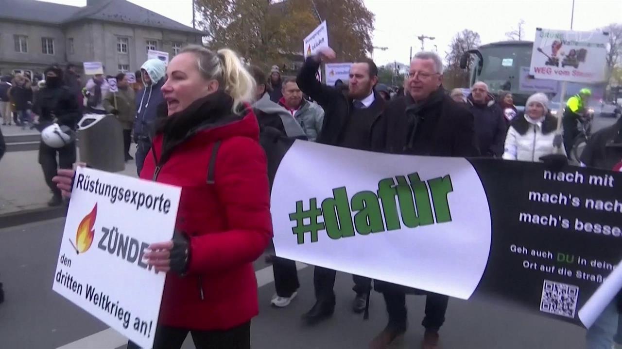 Массовые демонстрации в Европе против поставок оружия Киеву