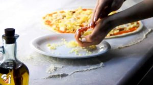 Пицца с шампиньонами. Как приготовить пиццу с грибами и помидорами