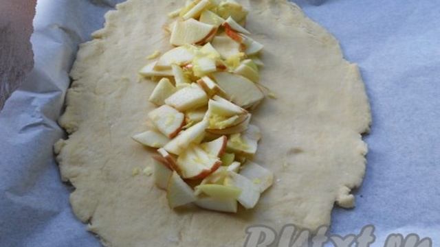 Творожная плетёнка с яблоками