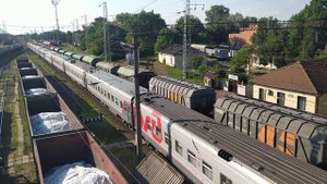 ЭП1М-483 с поездом №562 Москва - Адлер