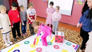 Визитная карточка к конкурсу "Воспитатель года России" в 2022 году , воспитателя Клочковой О.Н..mp4