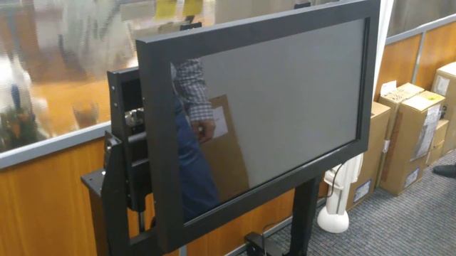 Моторизированная стойка под ТВ смотреть онлайн