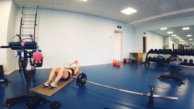 Тренировка со штангой и скакалкой! Челлендж - 10 по 100, День второй!) "Золотая тройка" смотреть онлайн