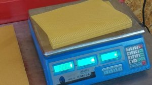 Производство вощины. Вес листа и сколько листов в пачке.