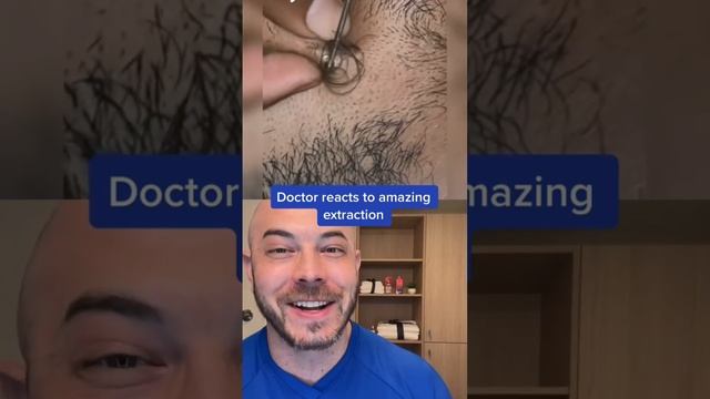 Doctor reacts to super satisfying extraction! #dermreacts #doctorreacts #satisfyingvideo