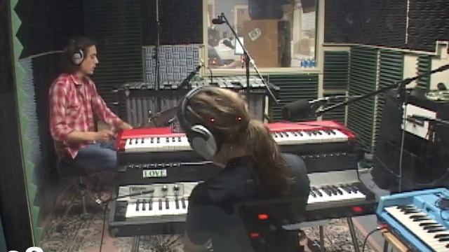 Avocado Happy Hour perform "Mushroom" Live at WTMD смотреть онлайн