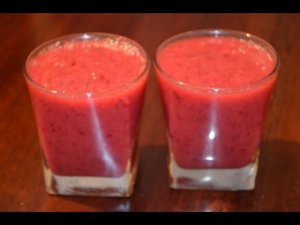Смузи из клюквы и банана. / Smoothies cranberry and banana