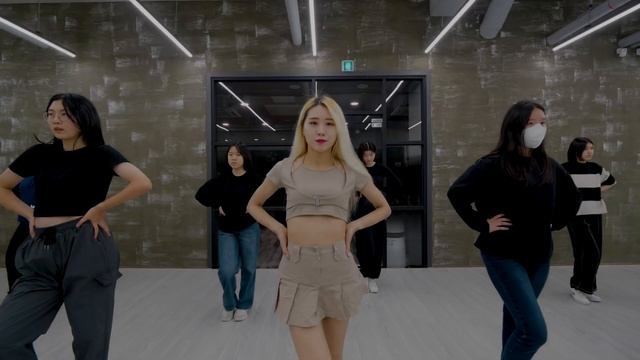VIVIZ (비비지) - 'MANIAC' Dance Cover смотреть онлайн