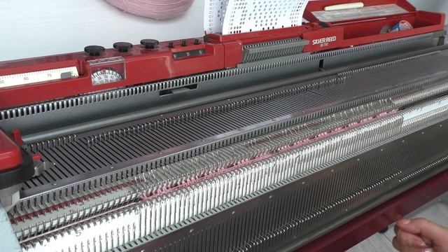Одноцветный рельефный (теневой) жаккард на машине Silver Reed ??♀️