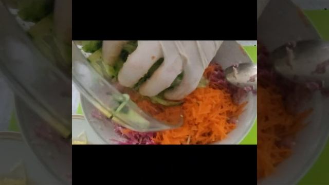 Витаминный салат в капустных корзиночках.Как красиво и необычно подать салат. Красивая подача салат