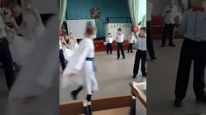 Красивый выход на 8 марта