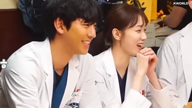 Ahn Hyo Seop and Lee Sung Kyung Real Moments in behind the scenes (no more scripted!) смотреть онлайн