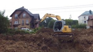 Для чего экскаватору нужна "ломающаяся" поворотная стрела - steh39.ru