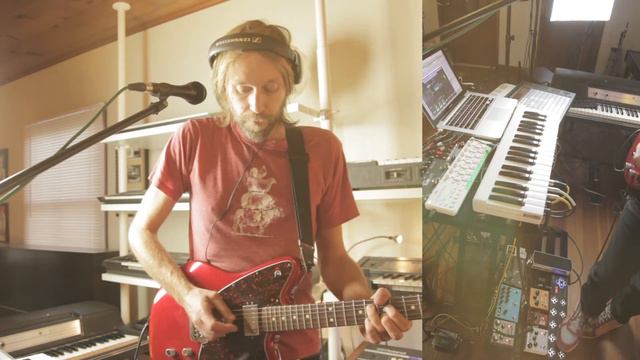 Live Looping Improvisation - State Shirt - At the Playground смотреть онлайн