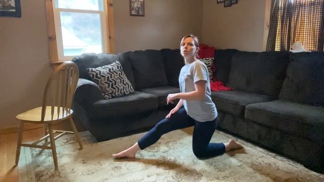 Ballet 1 - Warm Up - Stretching & Barre смотреть онлайн