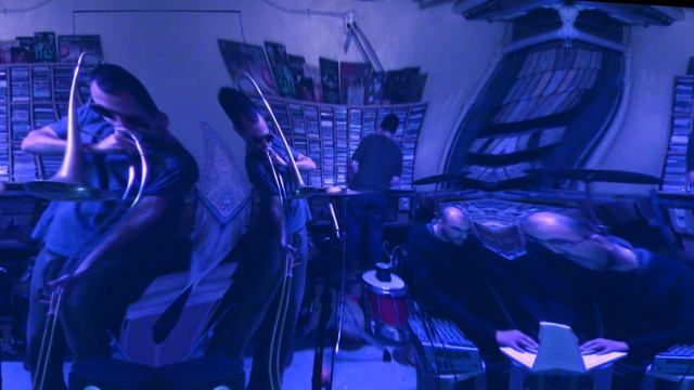 4/08/12: Trombone, live electronics, percussion - Downtown Music Gallery, NYC смотреть онлайн