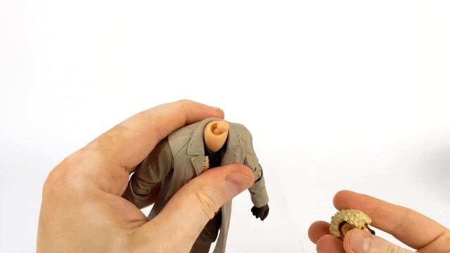 Обзор фигурки Назад в Будущее Neca. Док Браун