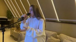 Микелла Абрамова. "Улетаю"