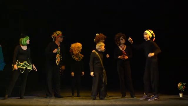 спектакль "Приключения маленького человечка " смотреть онлайн