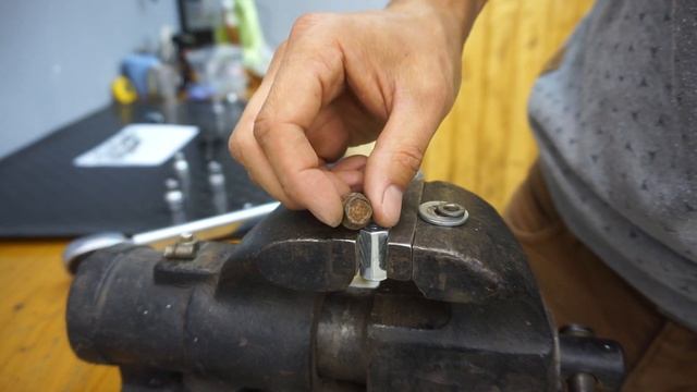 ЯПОНСКИЙ vs КИТАЙСКИЙ ПРЕДЕЛ ПРОЧНОСТИ БОЛТОВ смотреть онлайн