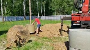 Бурение колодца машиной – 9 колец за 2 часа