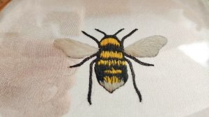 Объемная вышивка?Пчела?Люневильский крючок+гладь• Stump work embroidery. Satin stitch+luneville hoo