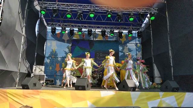 Дистанційна участь - Хореографічний ансамбль народно сценічного та сучасного танцю "СИЛУЕТ" смотреть онлайн