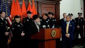 Rabbi Perl Chabad of Mineola Benediction at police vigil