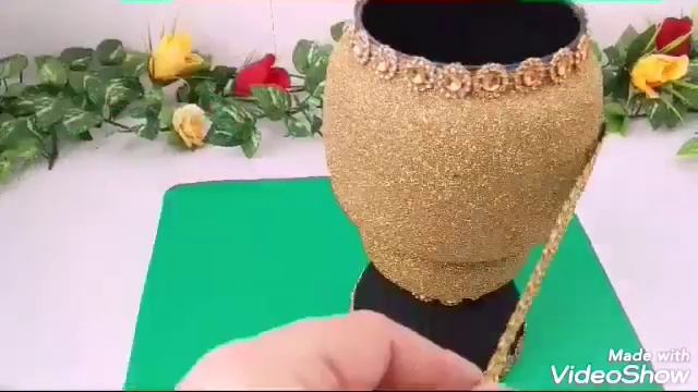 Золотая ваза из ненужного плафона .