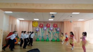 Детский танец на 8 Марта