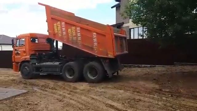 Грунтовоз 52 - доставка чернозема смотреть онлайн