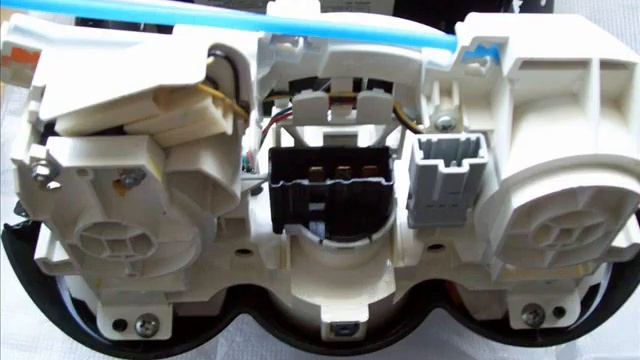 Artistic broken LCD SCREEN SWAP ON 2007 FIT radio смотреть онлайн