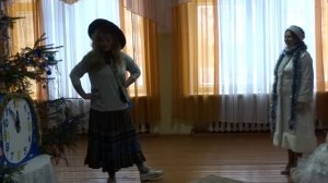 тетя Жмотя на новогоднем празднике