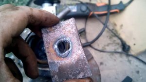 Chery Amulet. Временный ремонт передней подушки ДВС.
