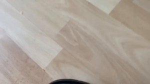 Как очистить поверхность обуви от чёрных полос #лайфхаки