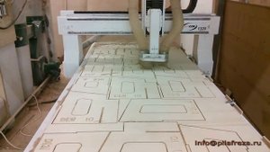 Раскрой фанеры 26 мм в 4 прохода со скор 12 5 м мин на фрезерном станке ARTCOR 1325