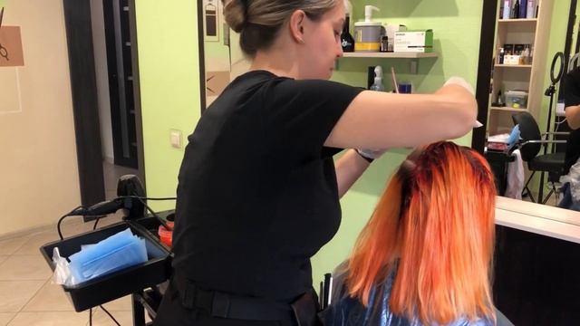 ЦВЕТНОЕ ОКРАШИВАНИЕ КАК ПОКРАСИТЬ ВОЛОСЫ В ЯРКИЙ ЦВЕТ смотреть онлайн