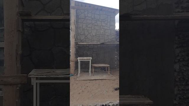 штукатурим стену под артбетон