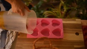 Глицериновое мыло с КУРКУМОЙ своими руками (на мыльной основе)//Успокаивающее видео