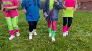 Группа " Матери в лосинах". Сюрприз от родителей на выпускной.