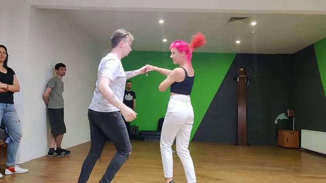 Тарас и Галя бачата под музыку смотреть онлайн