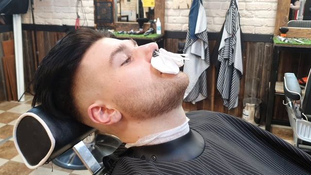Как правильно удалять волосы из носа?Удаление волос между бровей/Как делать услугу воск